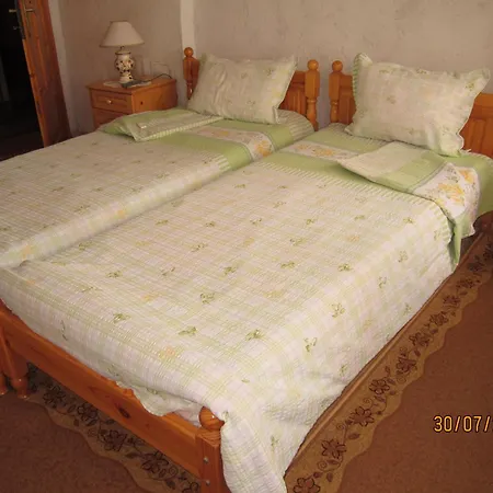 Kristal Guest house