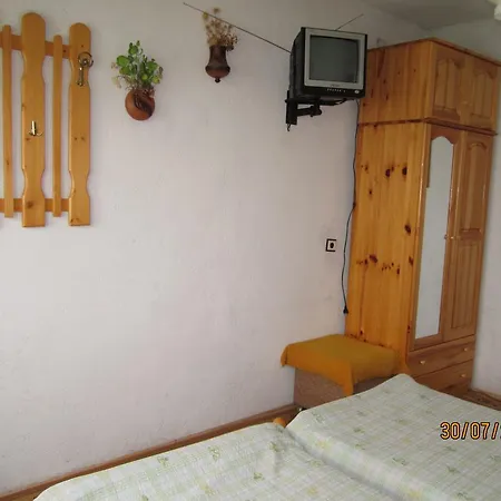 Guest house Kristal 2*